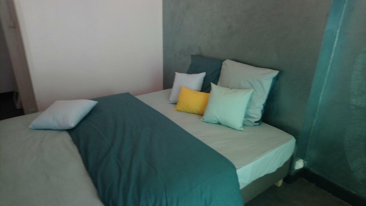 Agreable Appartement Proche Gare Libourne Exterior foto